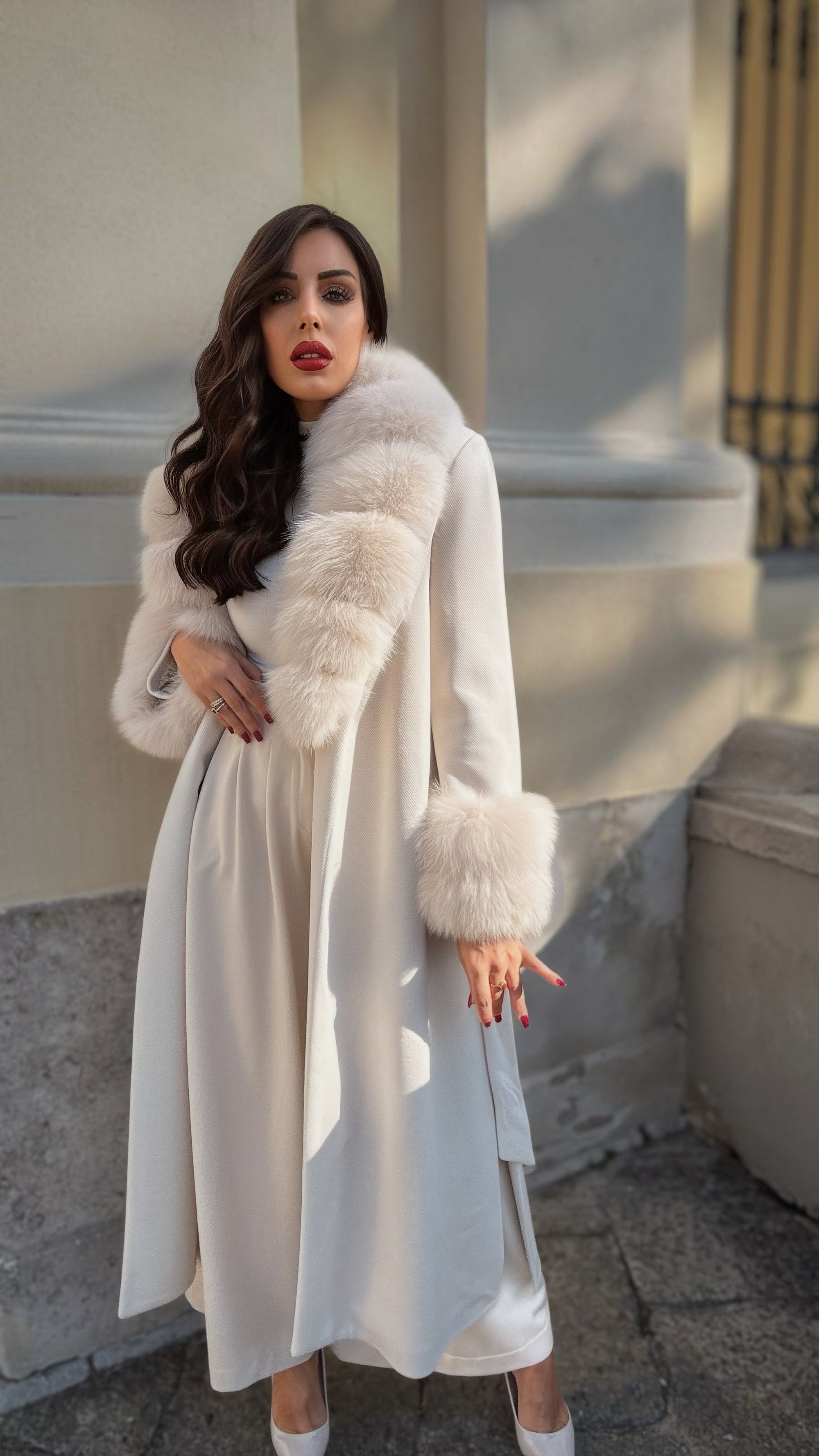 Cappotto monopetto bordi in  volpe panna