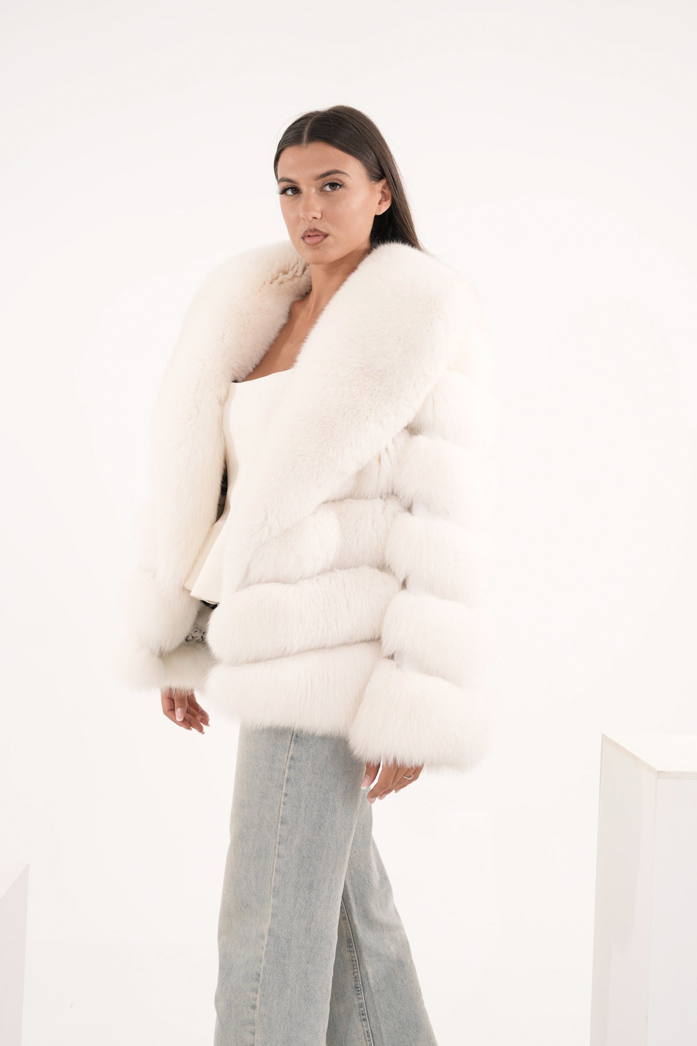 Volpe luxury White