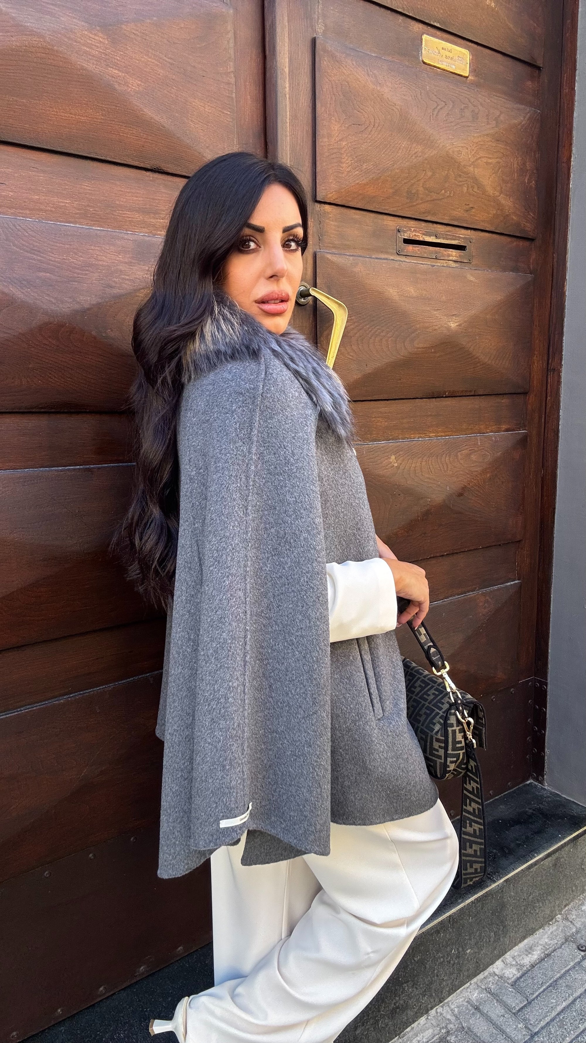 Mantella ICONIC GREY