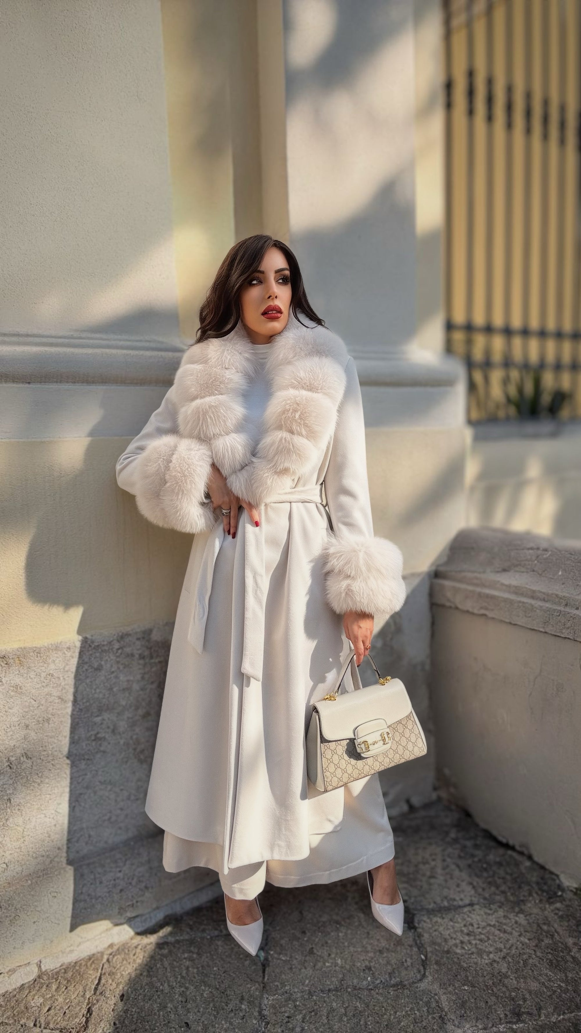 Cappotto monopetto bordi in  volpe panna