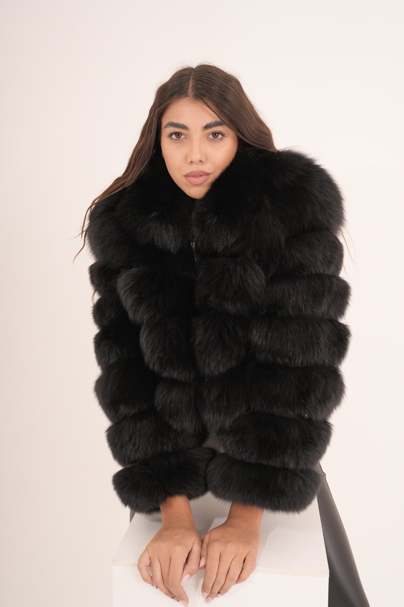 Volpe nera woman Luxury