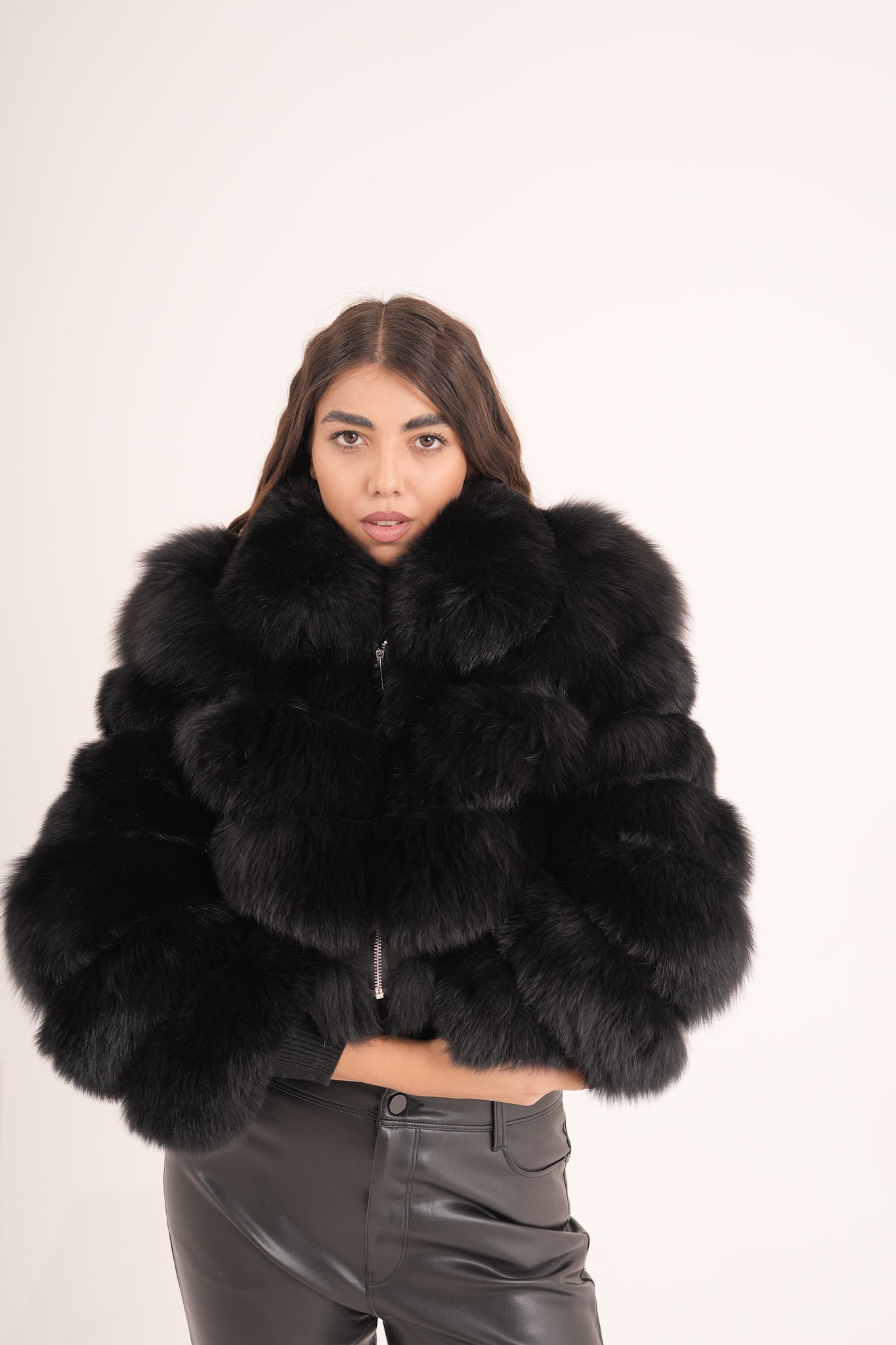 Volpe nera woman Luxury