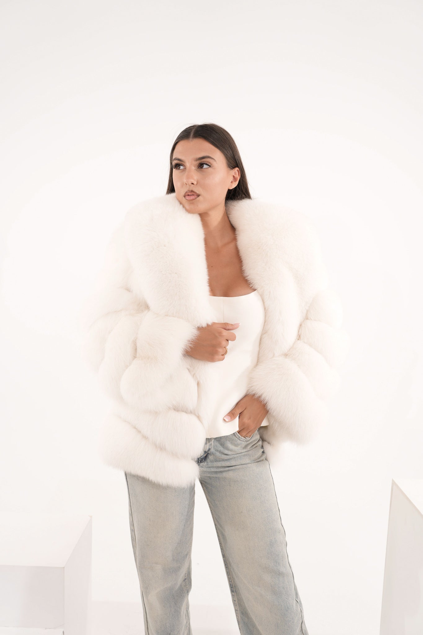 Volpe luxury White