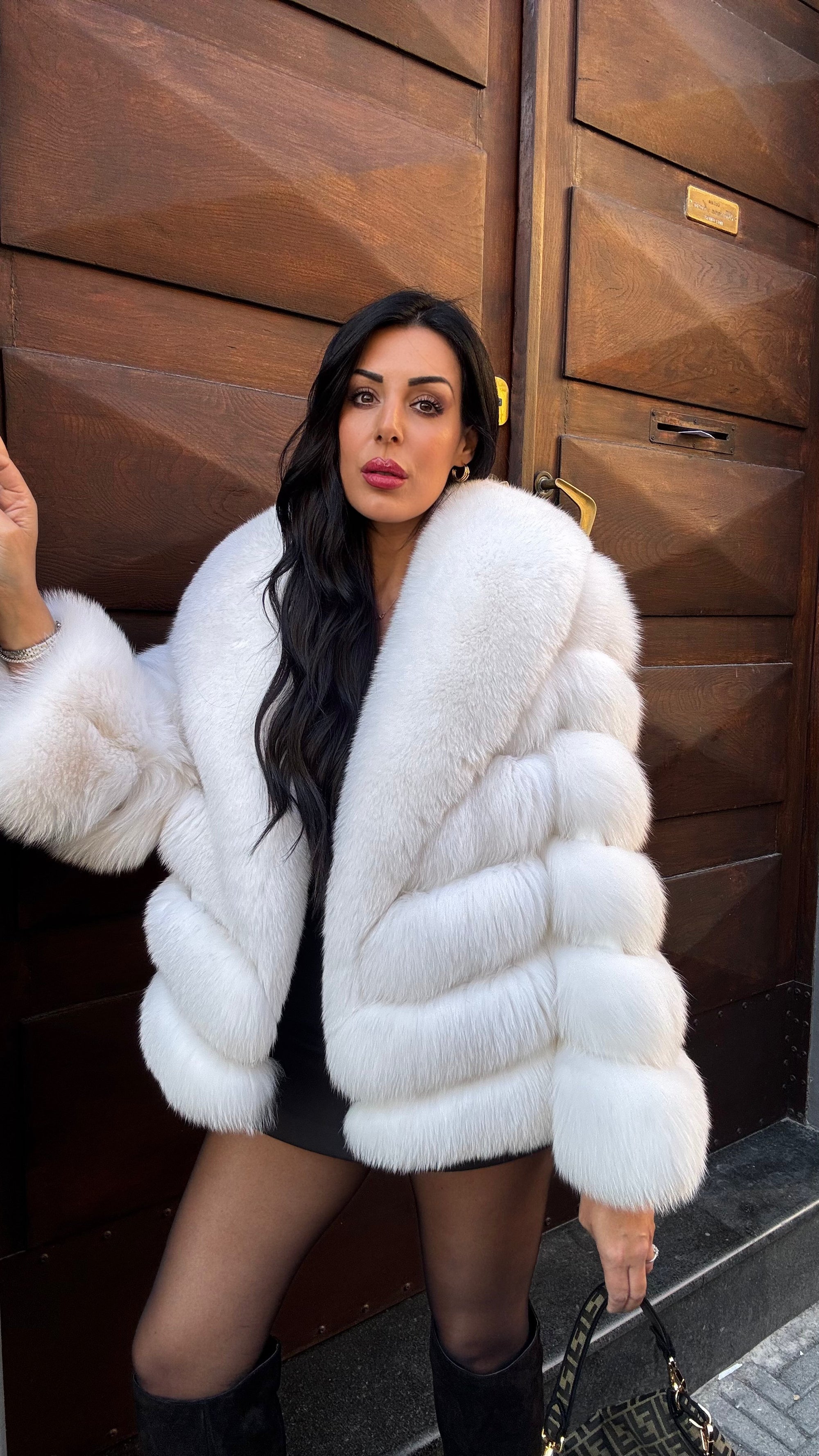Volpe luxury White