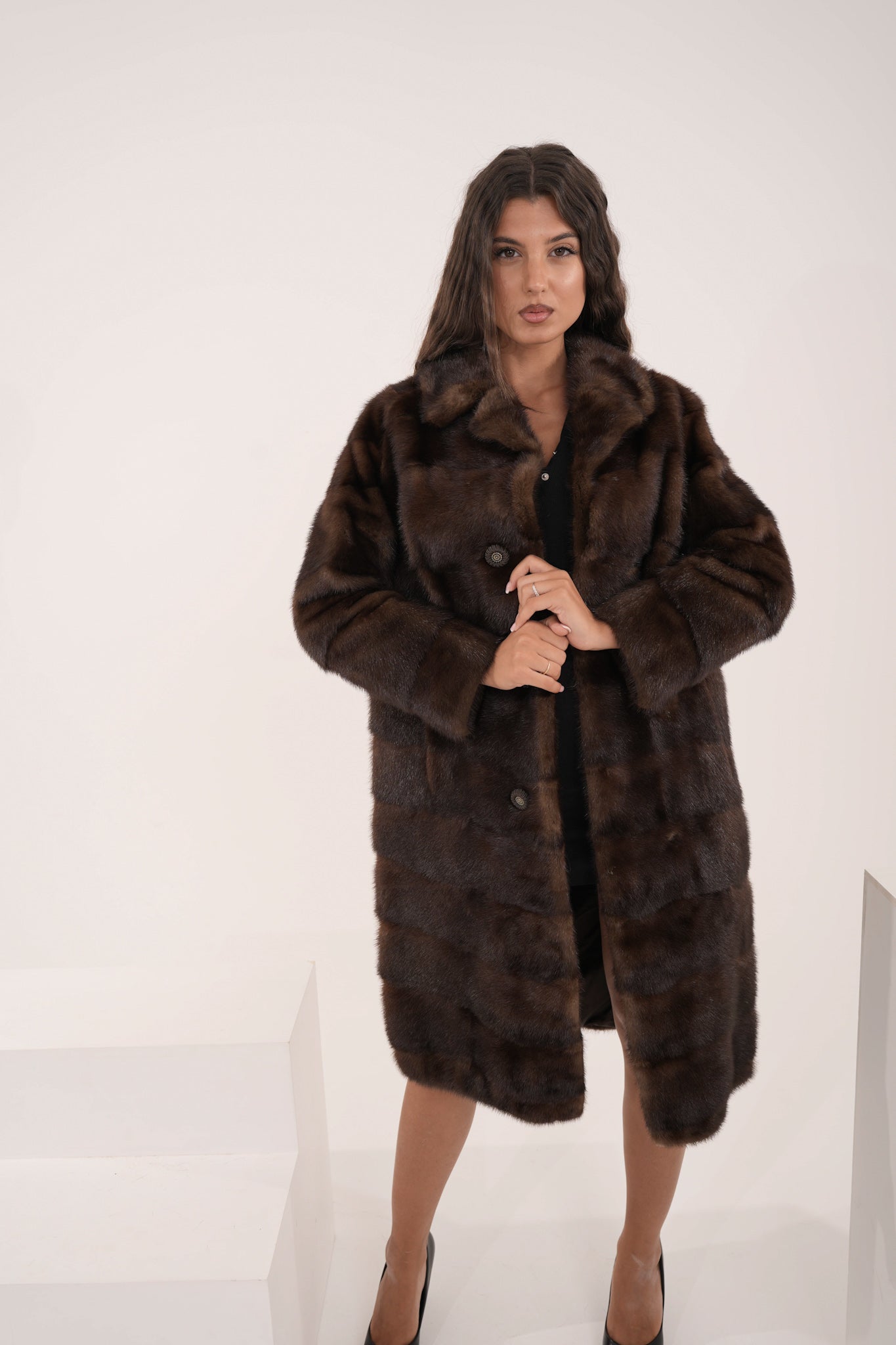 Visone Ilaria vibe lux