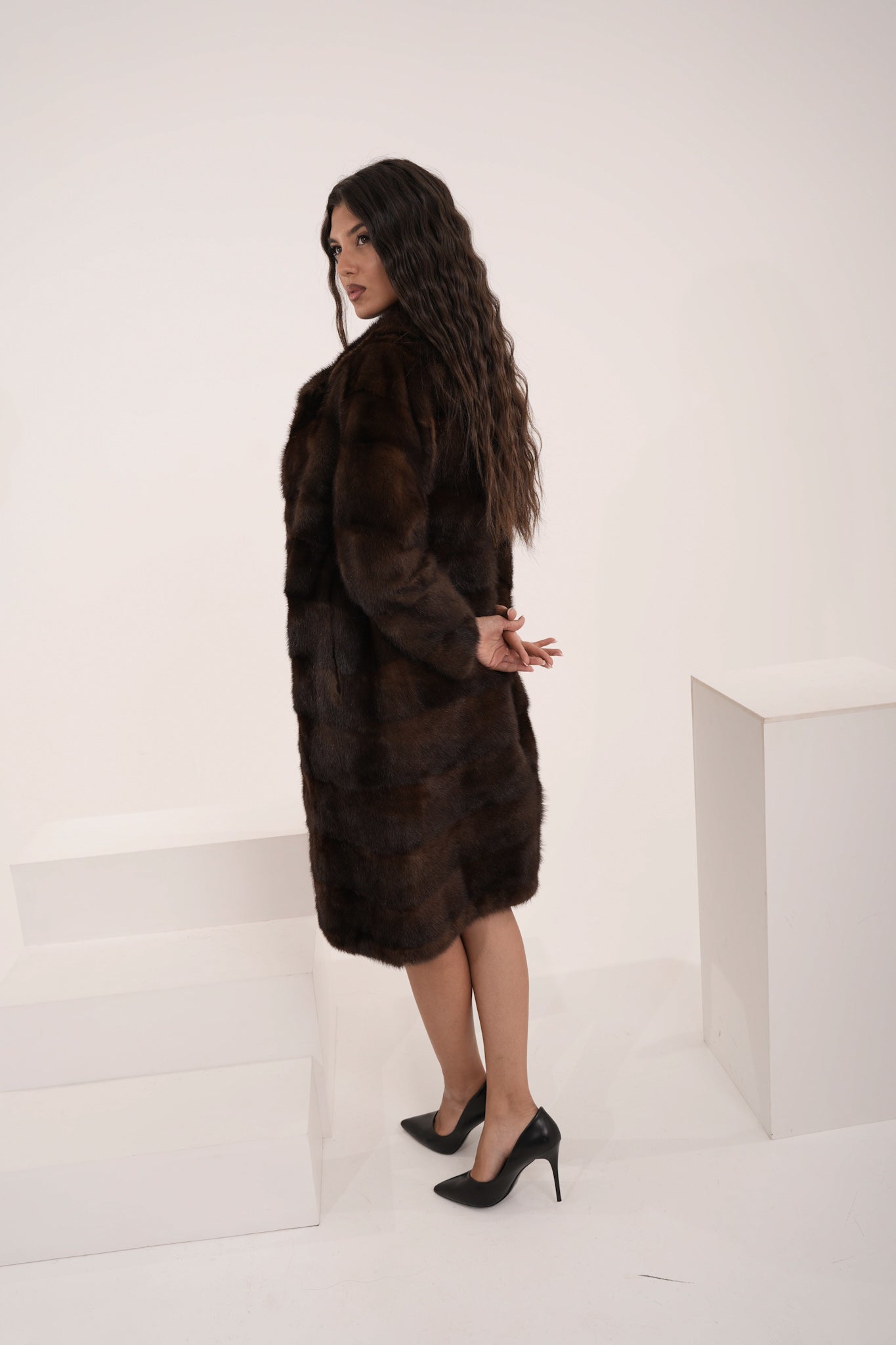 Visone Ilaria vibe lux