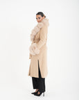 Cappotto bordato in volpe beige