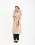 Cappotto bordato in volpe beige