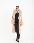 Cappotto bordato in volpe beige