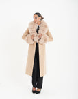 Cappotto bordato in volpe beige