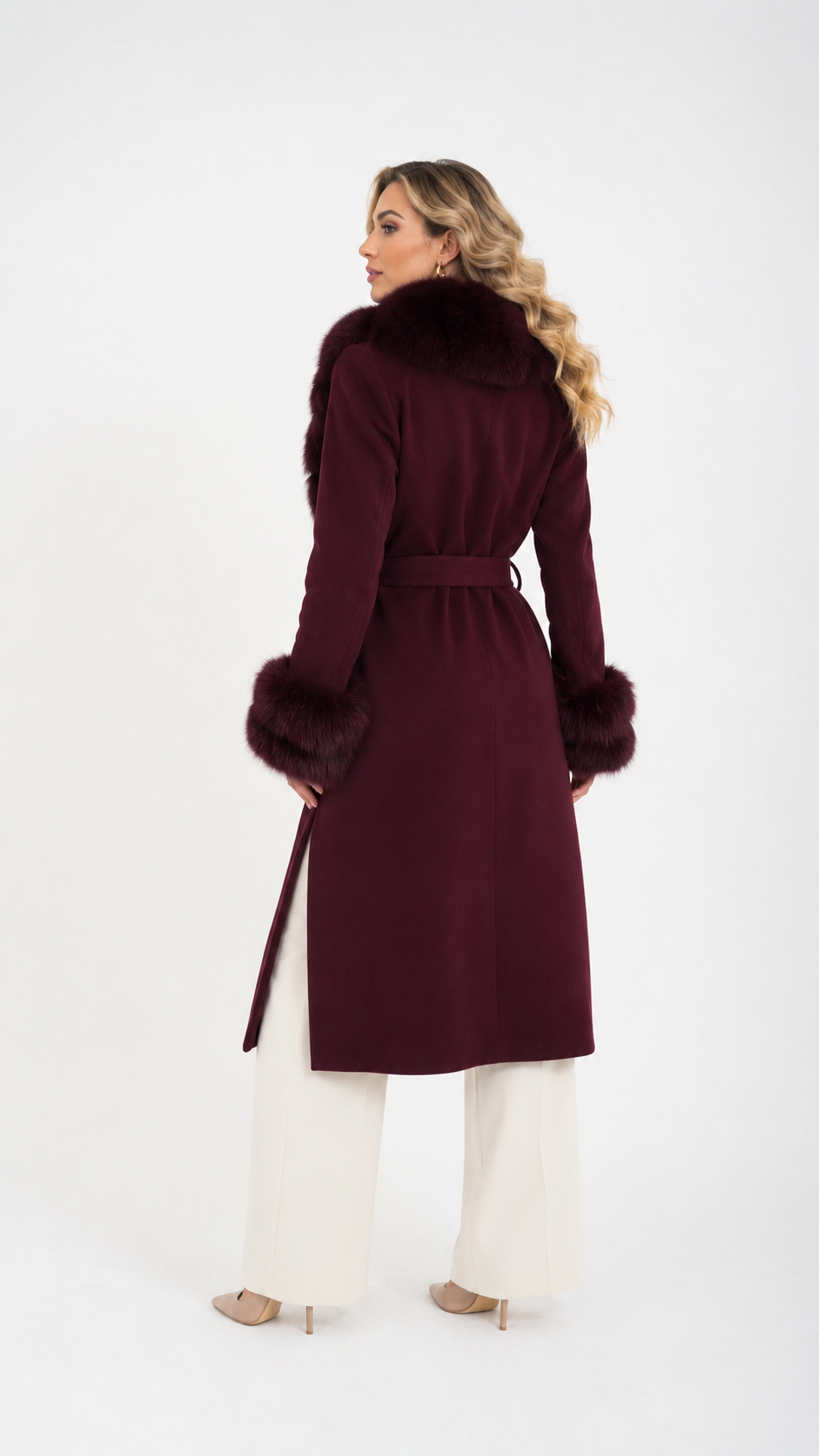 Cappotto bordato in volpe bordeaux