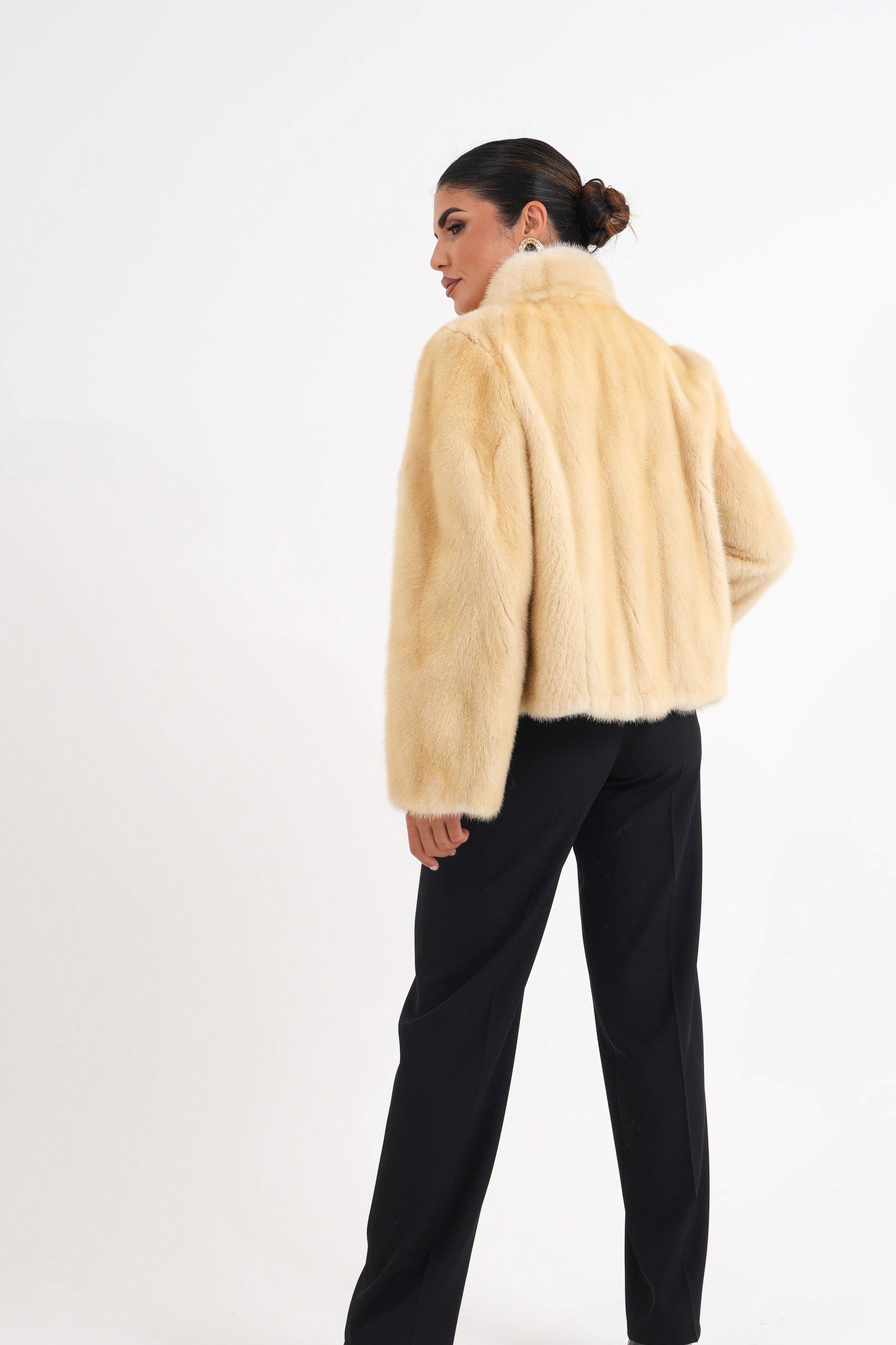 Iconic 2.0 bianco collo pistagnina