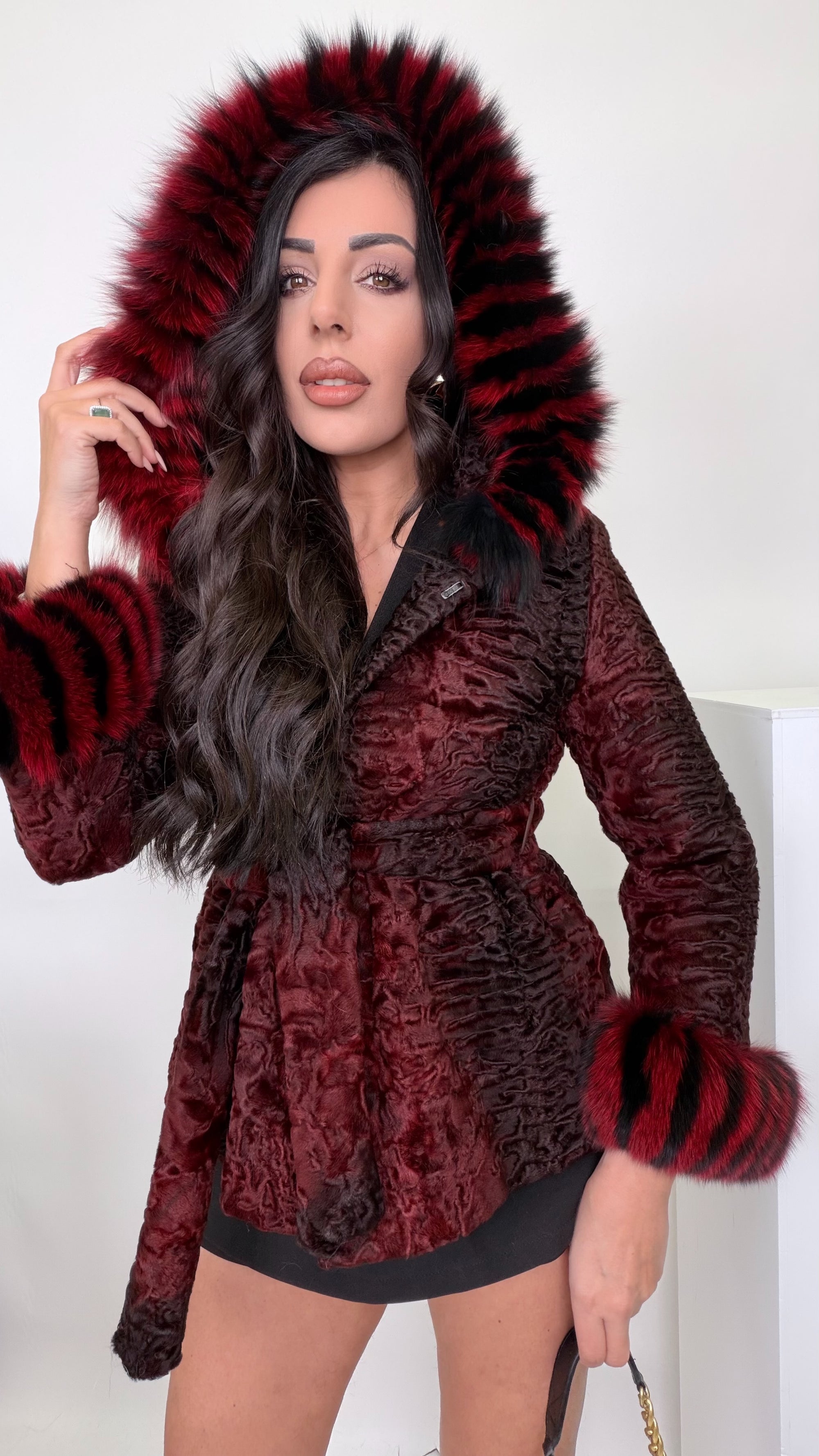 Swacara con bordo in volpe