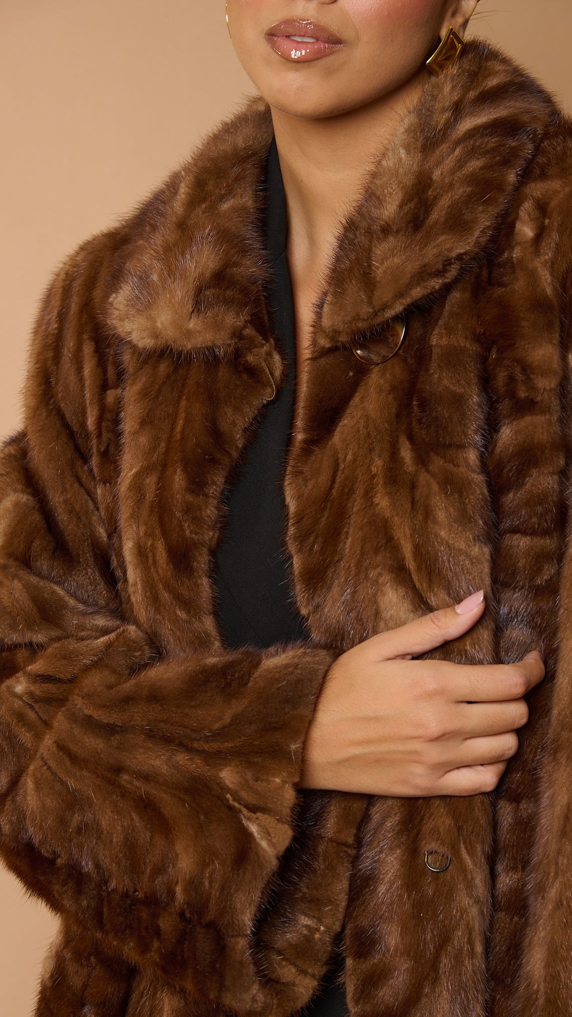 Visone Helena.