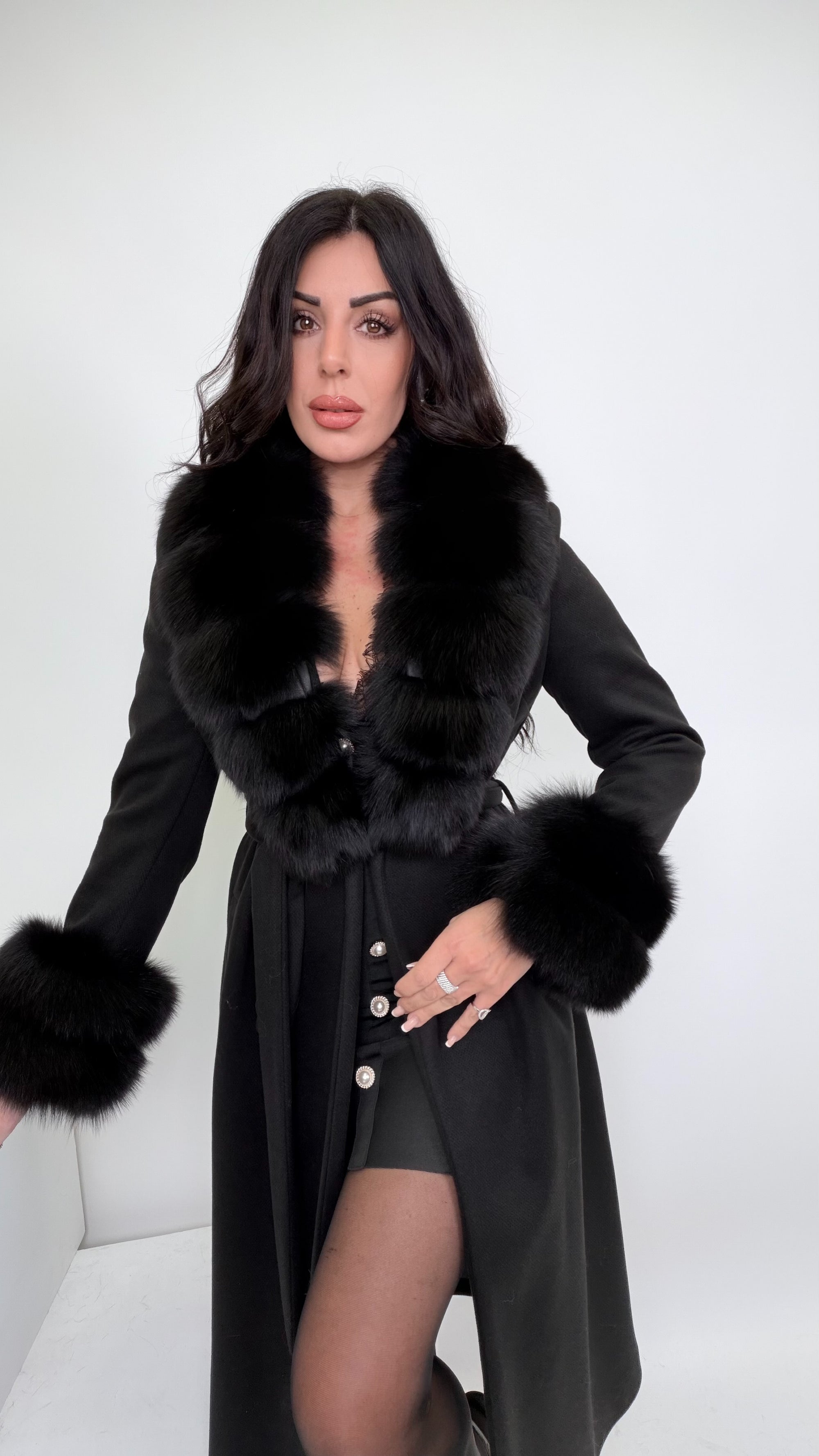 Cappotto luxury nero bordo volpe