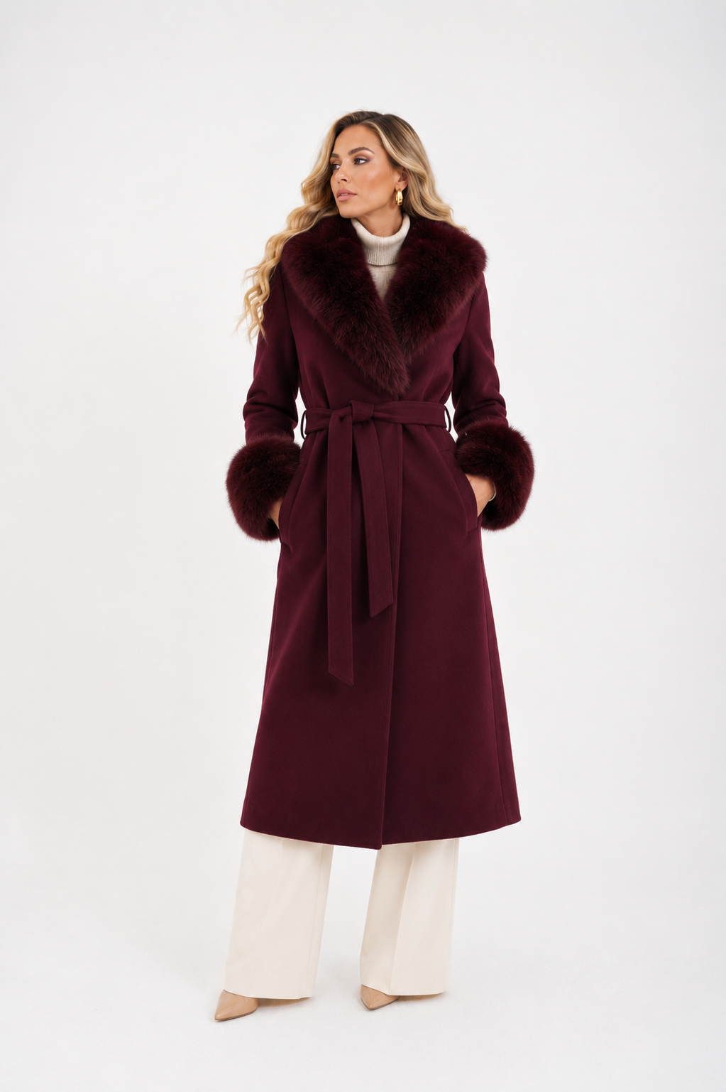 Cappotto bordato in volpe bordeaux