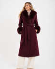Cappotto bordato in volpe bordeaux
