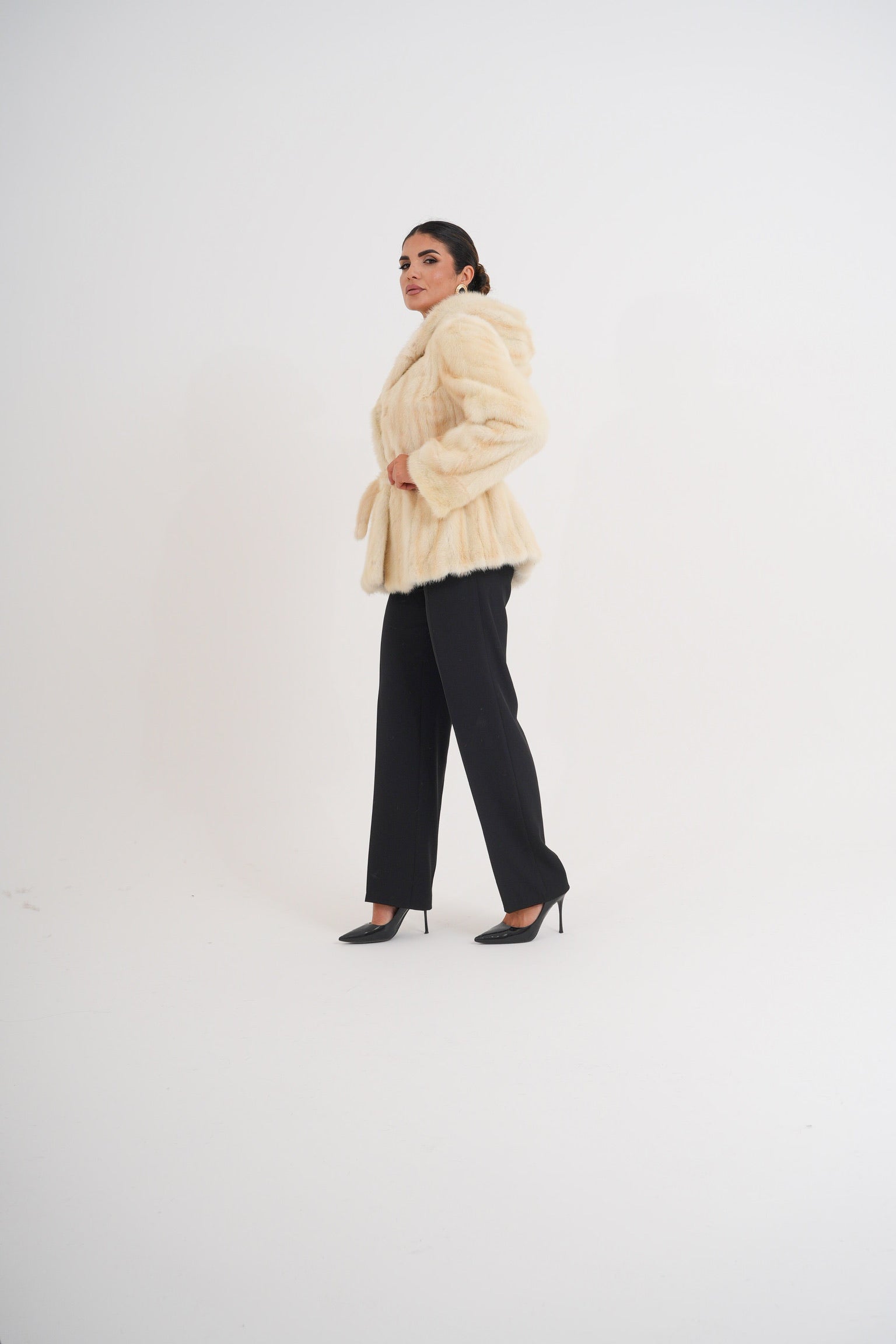Iconic rania bianco