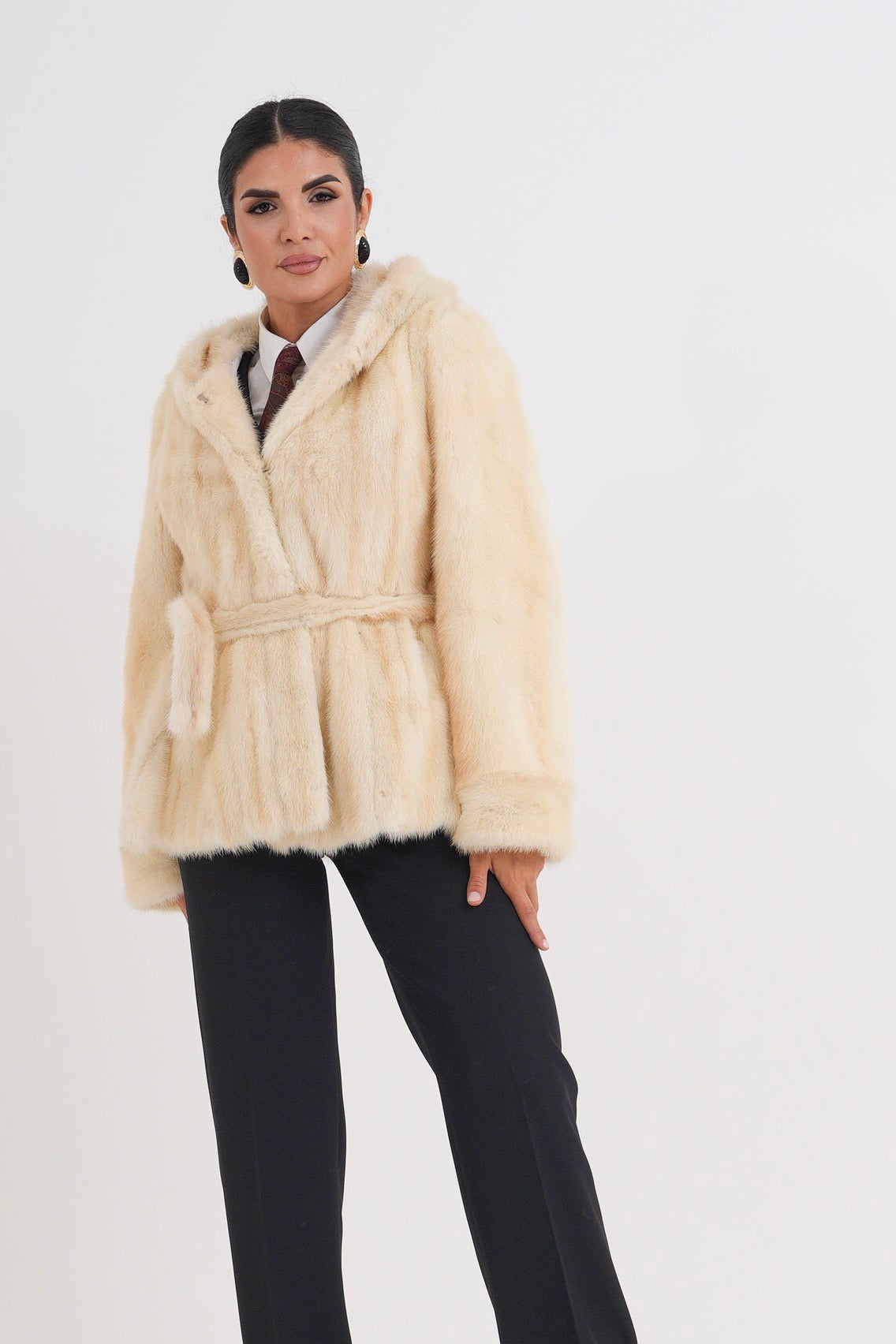 Iconic rania bianco