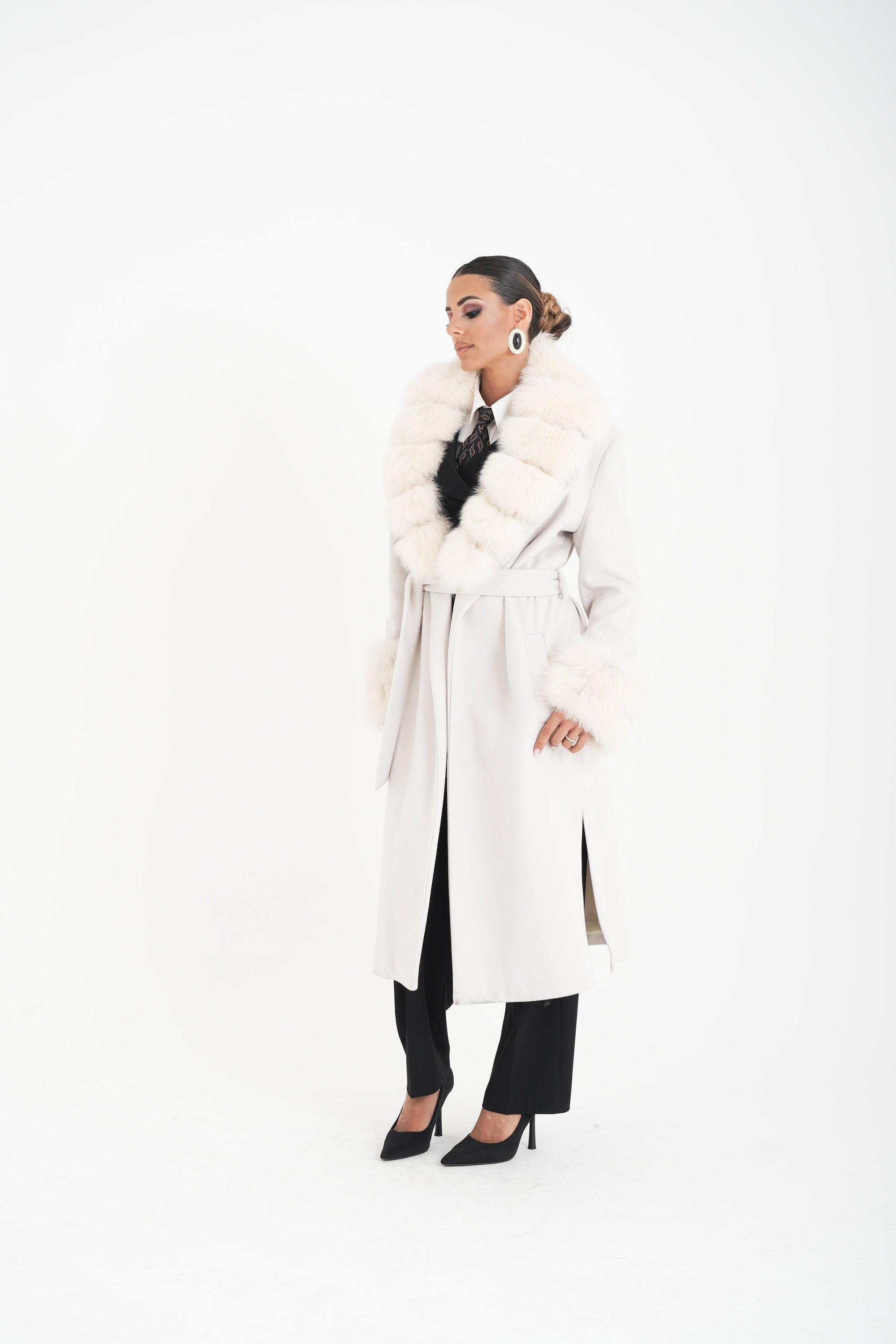 Cappotto bordato  in volpe panna